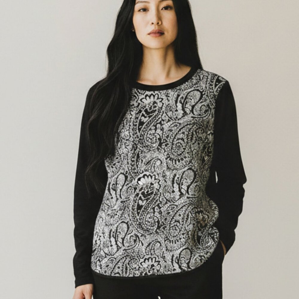 VAN HEUSEN Womens Small Black White Print Sweatshirt